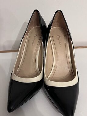 Vintage BCBG Patent Leather Black Heels | SIZE 38 |